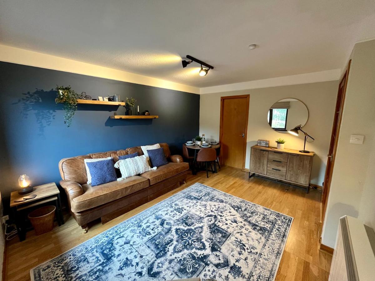 Comfortable, Modern Apartment With Parking. Inverness. Exterior foto